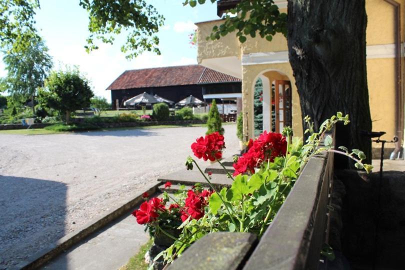 Folwark Tumiany Pokoje & Restauracja Eksteriør billede