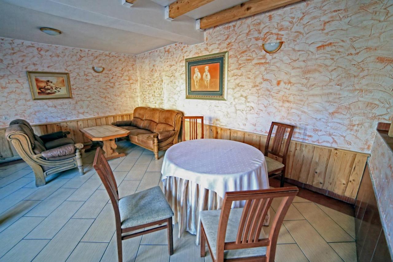 Folwark Tumiany Pokoje & Restauracja Eksteriør billede