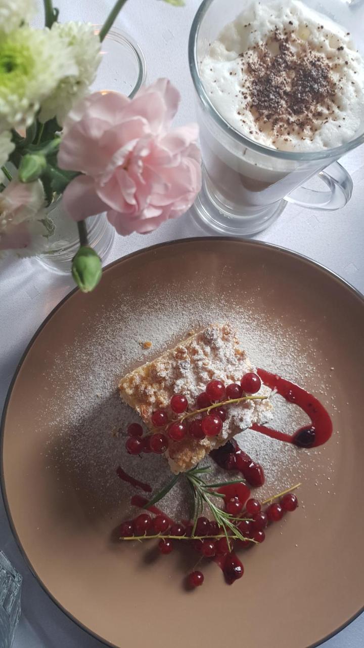Folwark Tumiany Pokoje & Restauracja Eksteriør billede